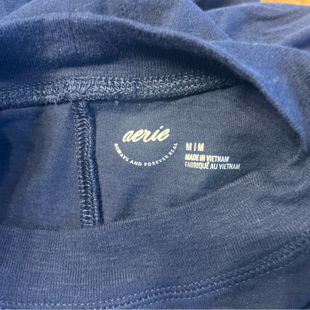 Aerie Women’s Navy Blue Cozy Long Sleeve Mockneck T-Shirt with Bow Print, Medium - Picture 11 of 12